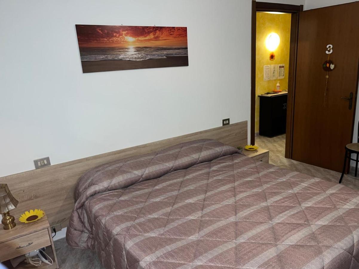 Ortonovo B&B Il Girasole מראה חיצוני תמונה