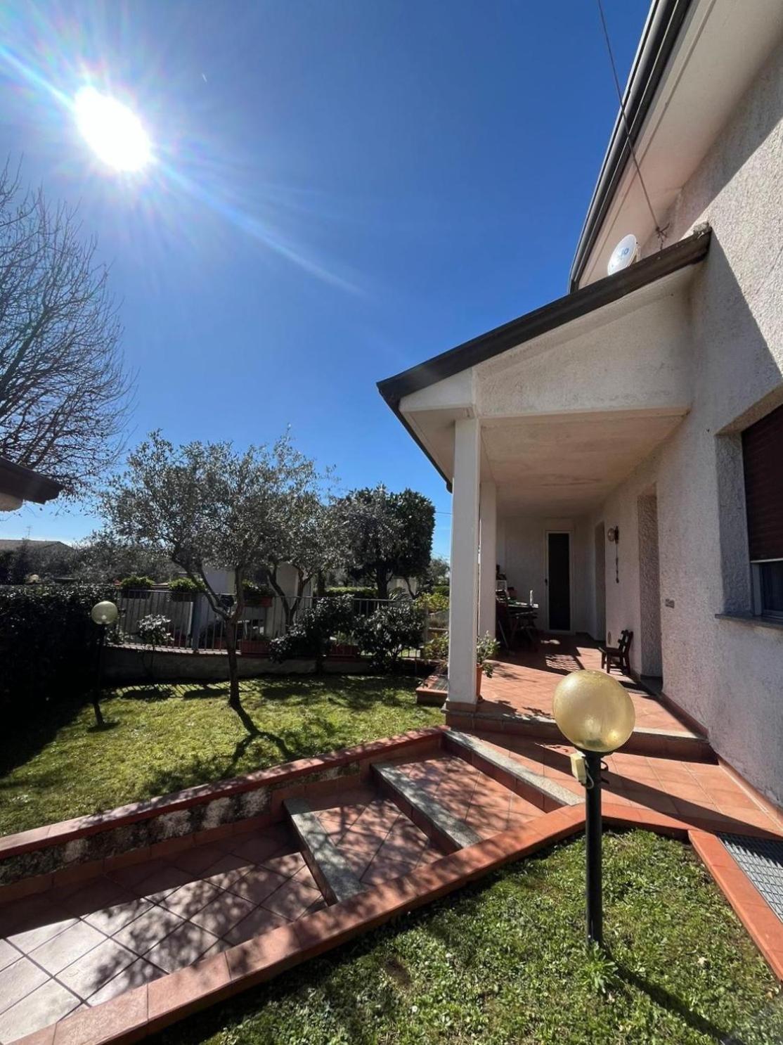 Ortonovo B&B Il Girasole מראה חיצוני תמונה