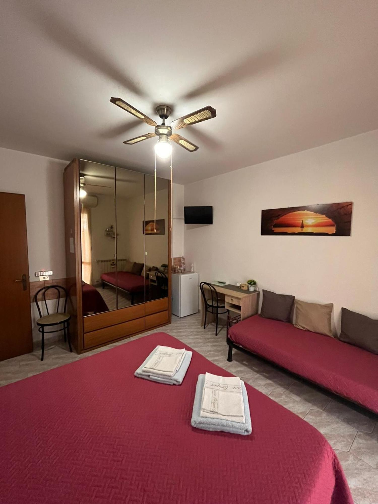 Ortonovo B&B Il Girasole מראה חיצוני תמונה