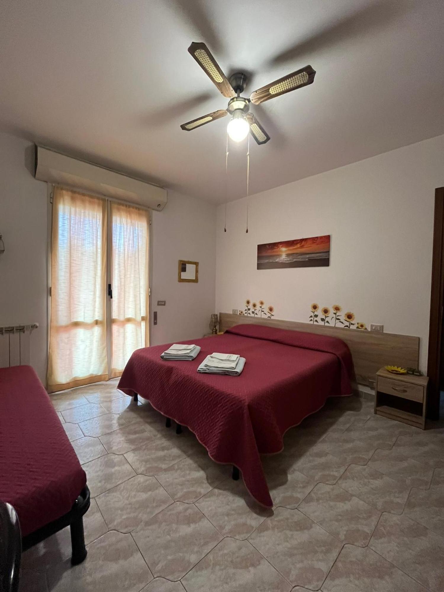 Ortonovo B&B Il Girasole מראה חיצוני תמונה